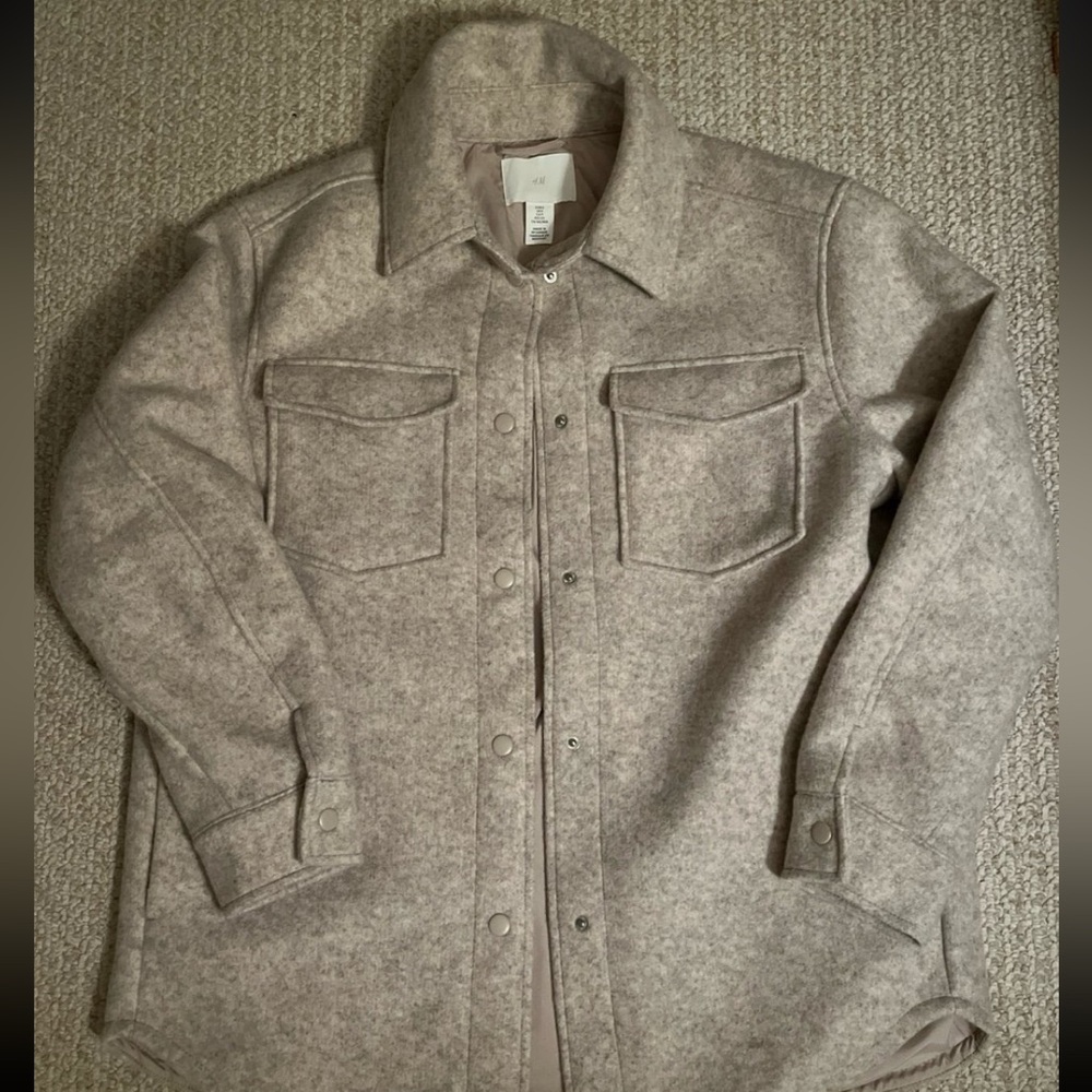 H&M Oversized Jacket - Picture 3 of 7